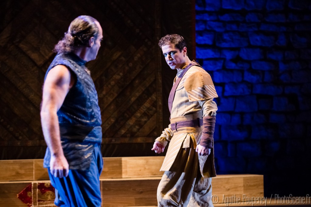 David Weiss (Rostam), Jean-Matthieu Hulin (Esfandiâr)