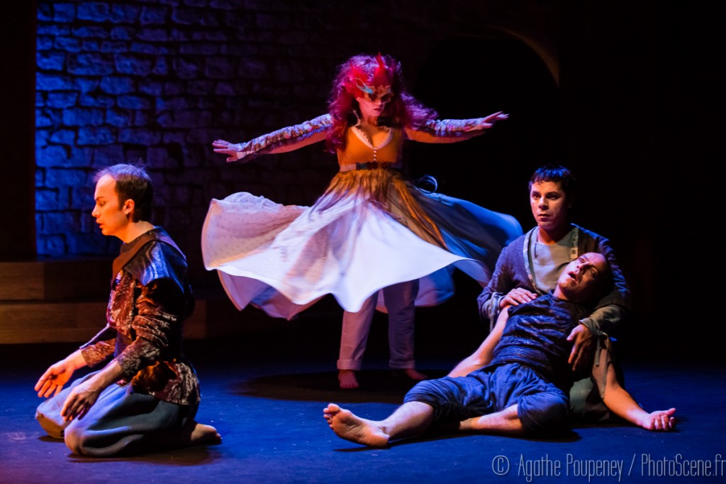 Cédric Burgle (Zavâreh), Marion Denys (Simorgh), Sylvain Drouet (Farâmarz)